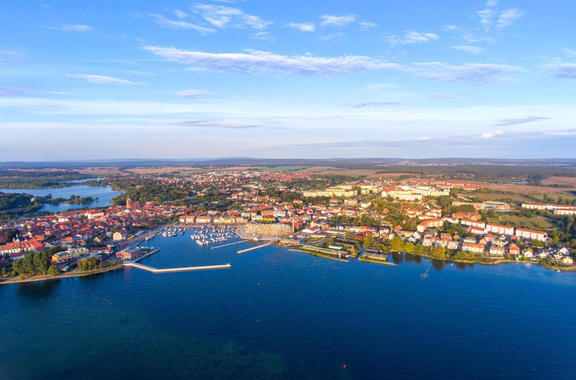 Ferienwohnungen Am Mueritzer Hafen Waren  Buitenkant foto
